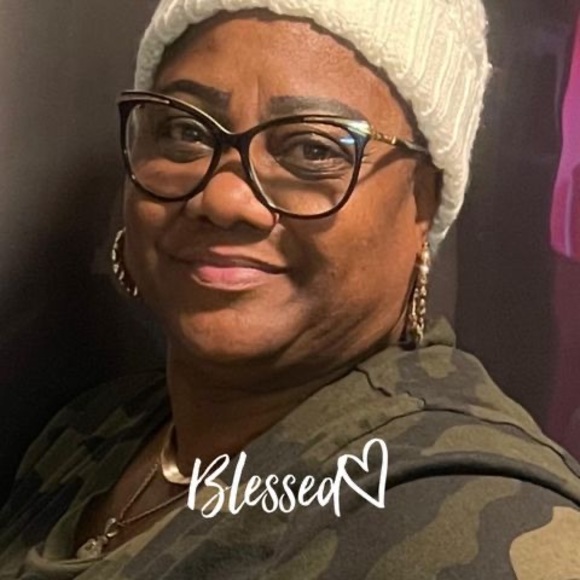 Meet your Posher, Erika - Picture 1 of 1